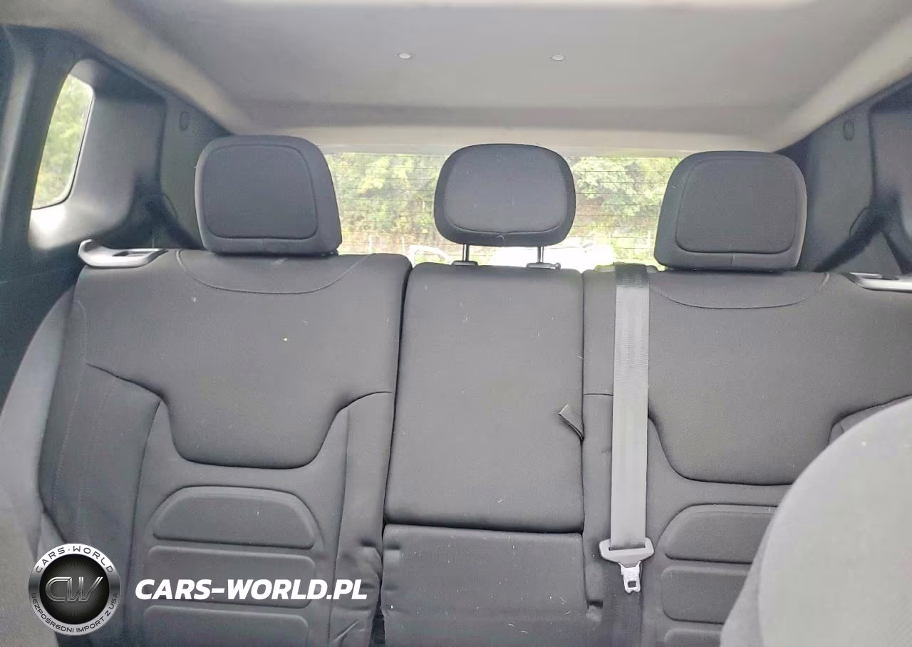 2021 Jeep Renegade Latitude VIN:ZACNJDBB8MPM54924 - 10