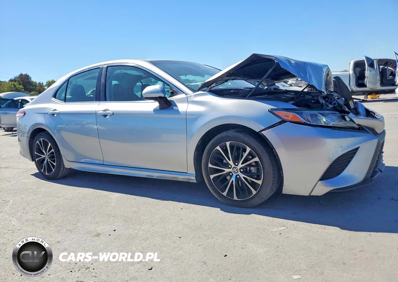 2020 Toyota Camry Se VIN:4T1G11AK1LU975214 - 4
