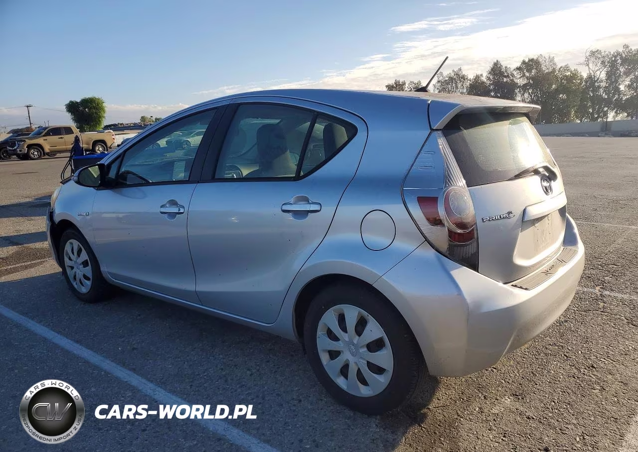 2014 Toyota Prius C One VIN:JTDKDTB32E1069635 - 2