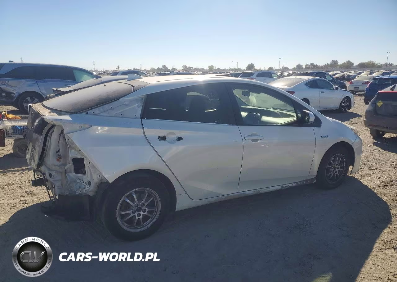 2018 Toyota Prius Two VIN:JTDKBRFU6J3599231 - 3