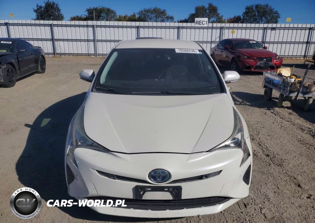 2018 Toyota Prius Two VIN:JTDKBRFU6J3599231 - 5