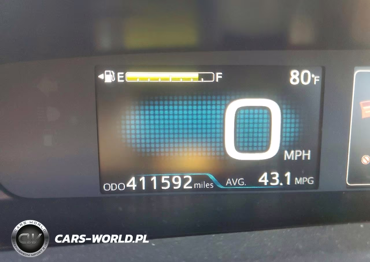 2018 Toyota Prius Two VIN:JTDKBRFU6J3599231 - 9