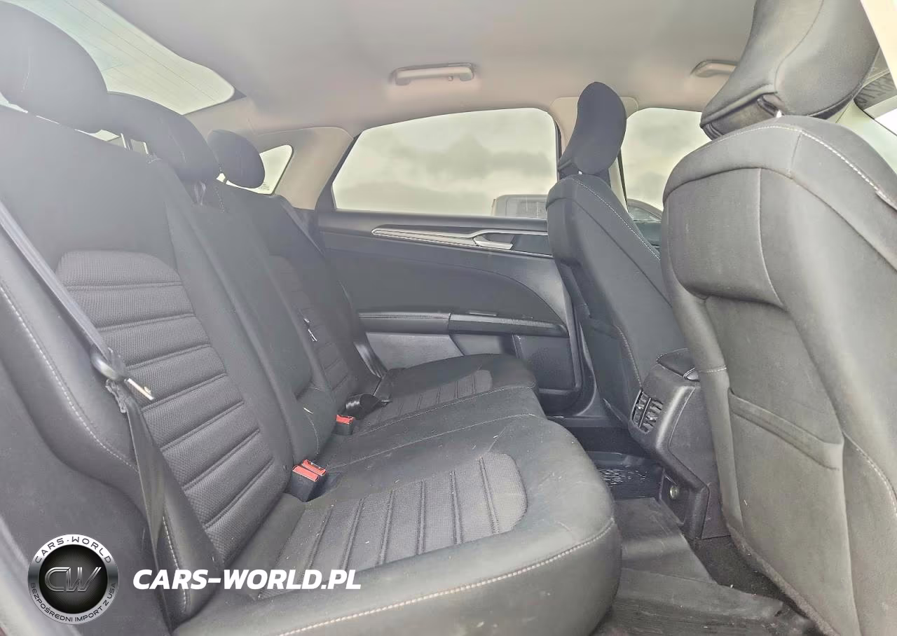 2019 Ford Fusion Se VIN:3FA6P0HD4KR239184 - 10