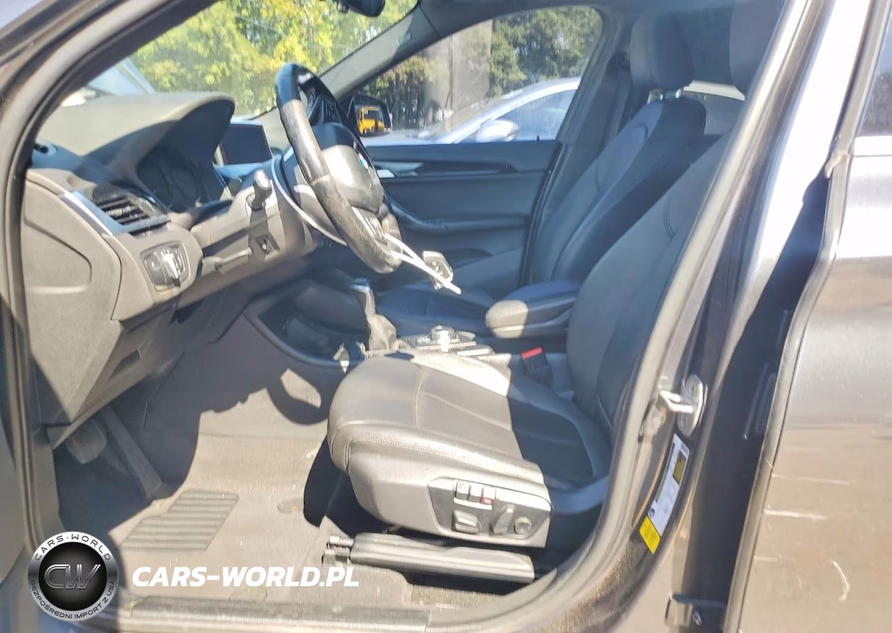 2018 BMW X1 Sdrive28I VIN:WBXHU7C37J5L08814 - 7