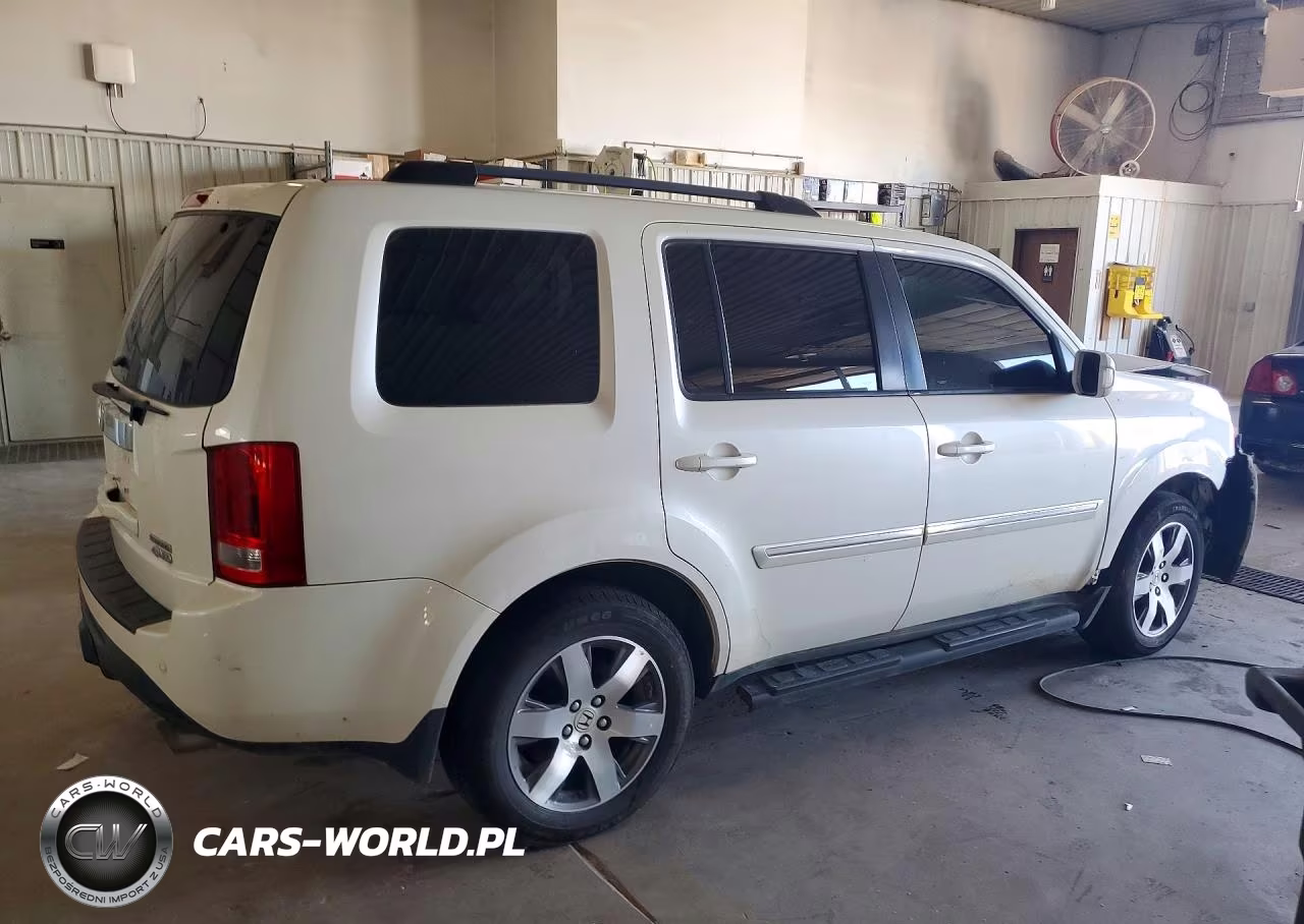 2014 Honda Pilot Touring VIN:5FNYF4H91EB045355 - 3