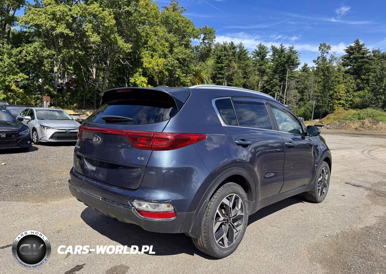 2020 Kia Sportage E VIN:KNDPNCAC4L7688249 - 3