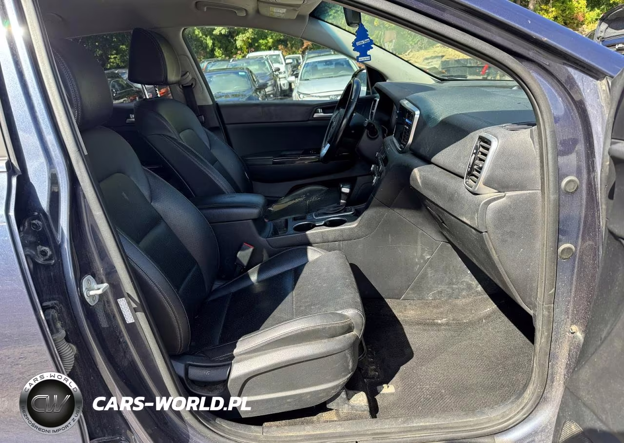 2020 Kia Sportage E VIN:KNDPNCAC4L7688249 - 5