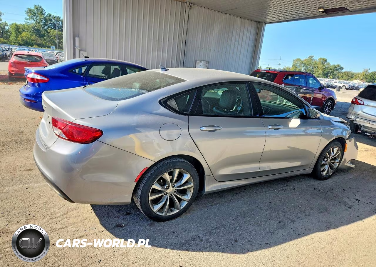 2015 Chrysler 200 S VIN:1C3CCCBB8FN655947 - 3