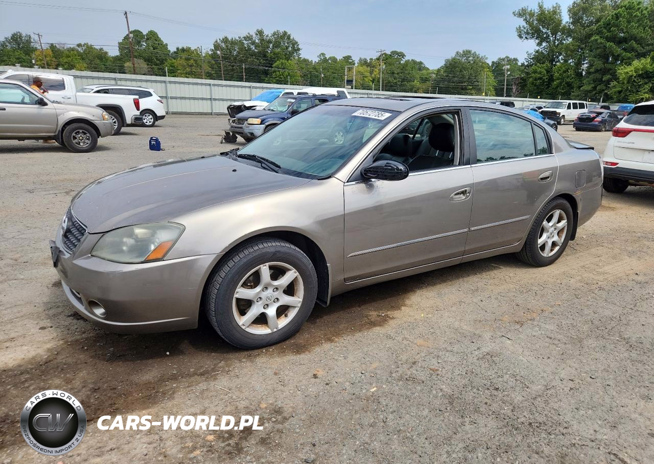 2005 Niss Altima Se