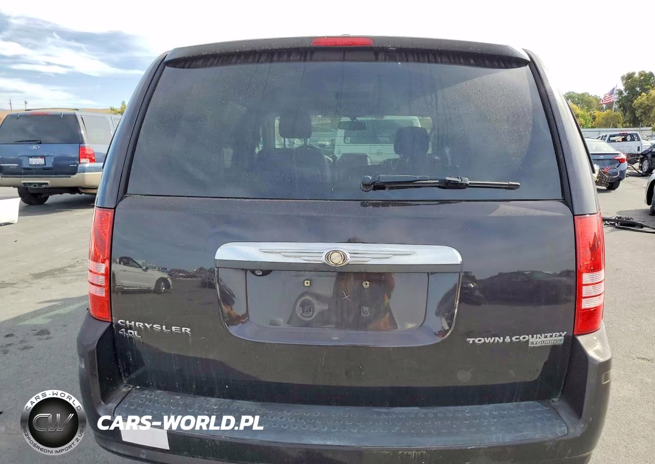 2010 Chrysler Town & Country Touring Plus VIN:2A4RR8DX7AR366672 - 6