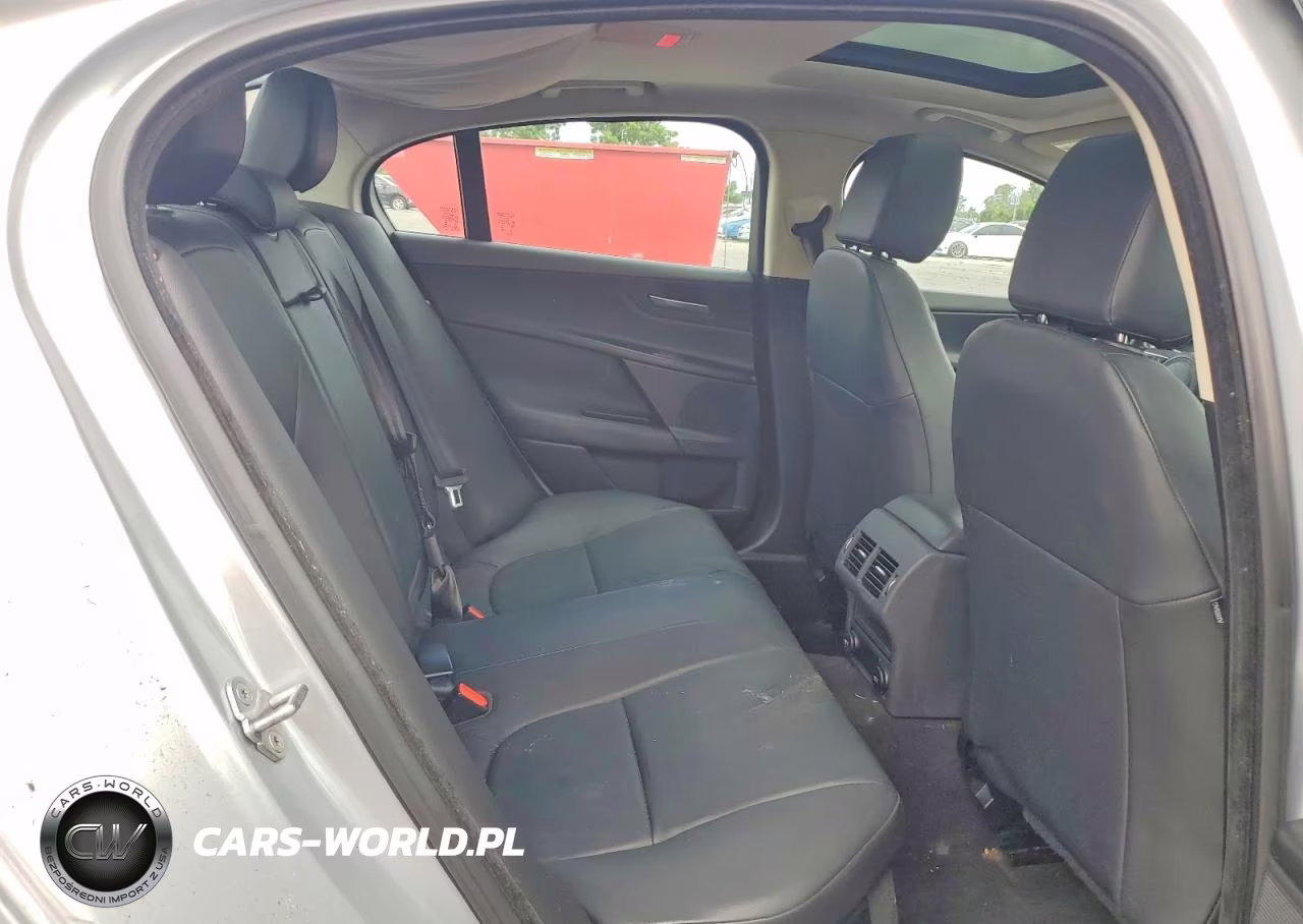 JAGUAR XE PREMIUM VIN:SAJAD4BN2HA970206 - 10