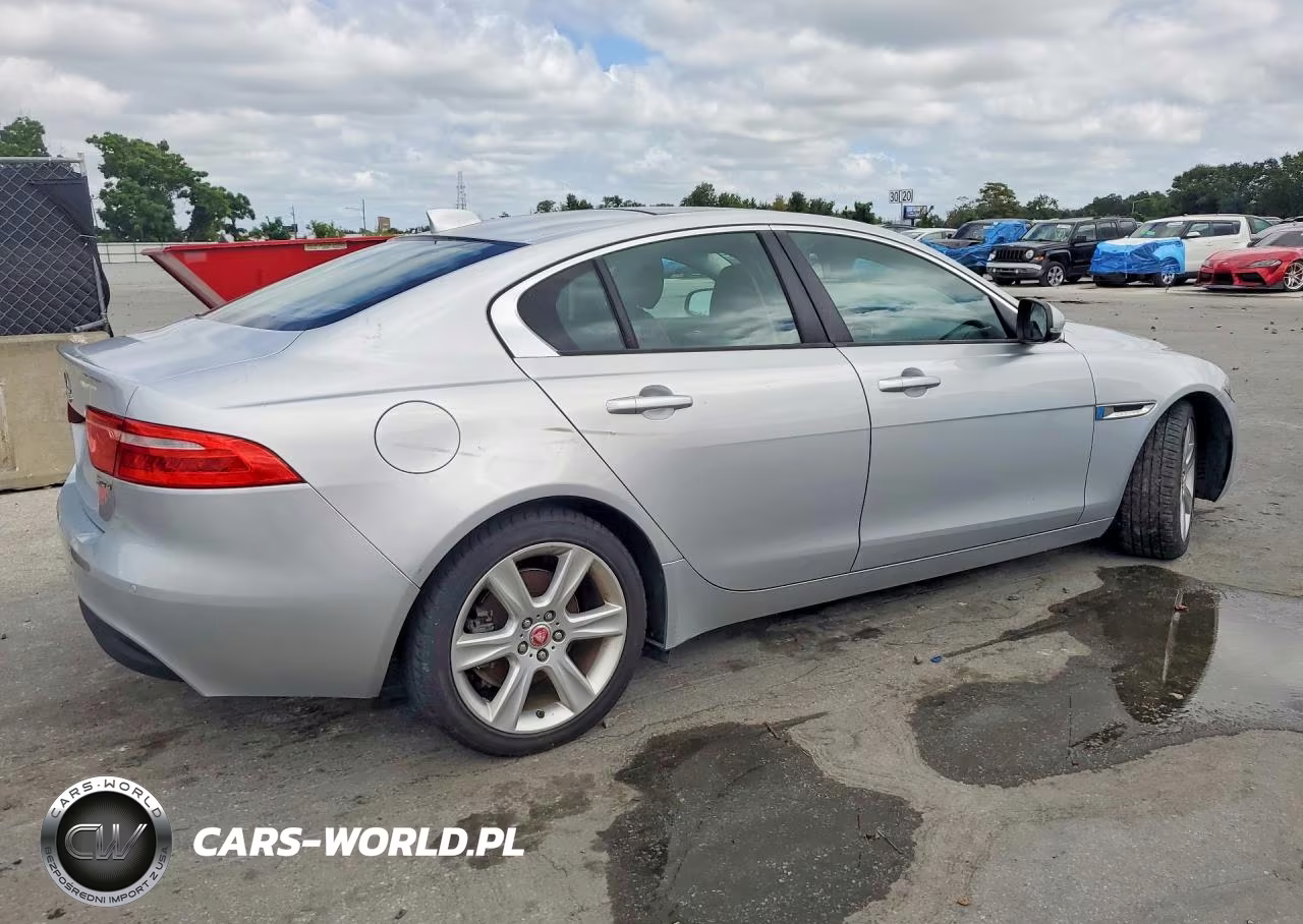 JAGUAR XE PREMIUM VIN:SAJAD4BN2HA970206 - 3
