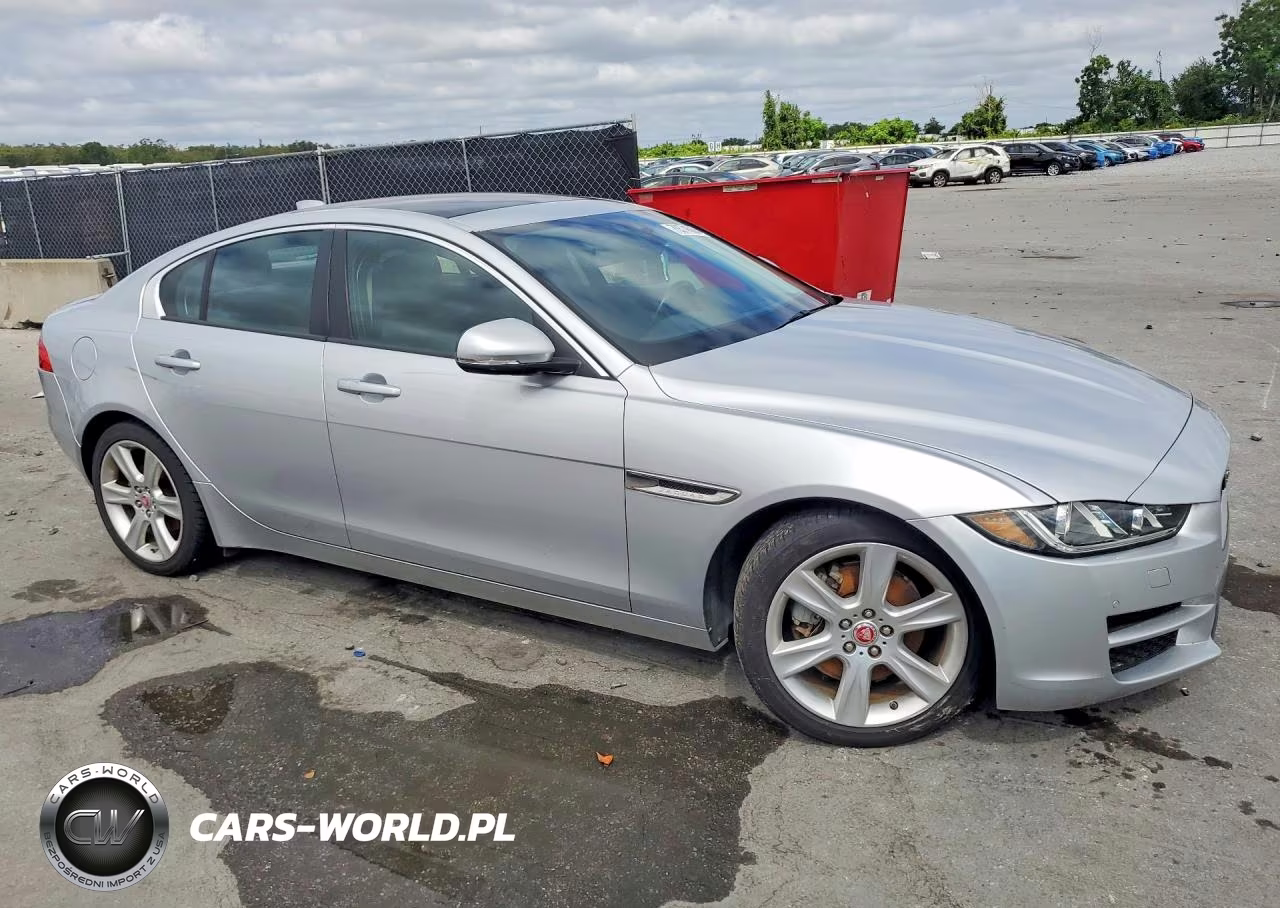 JAGUAR XE PREMIUM VIN:SAJAD4BN2HA970206 - 4