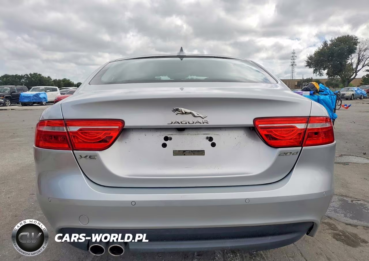 JAGUAR XE PREMIUM VIN:SAJAD4BN2HA970206 - 6