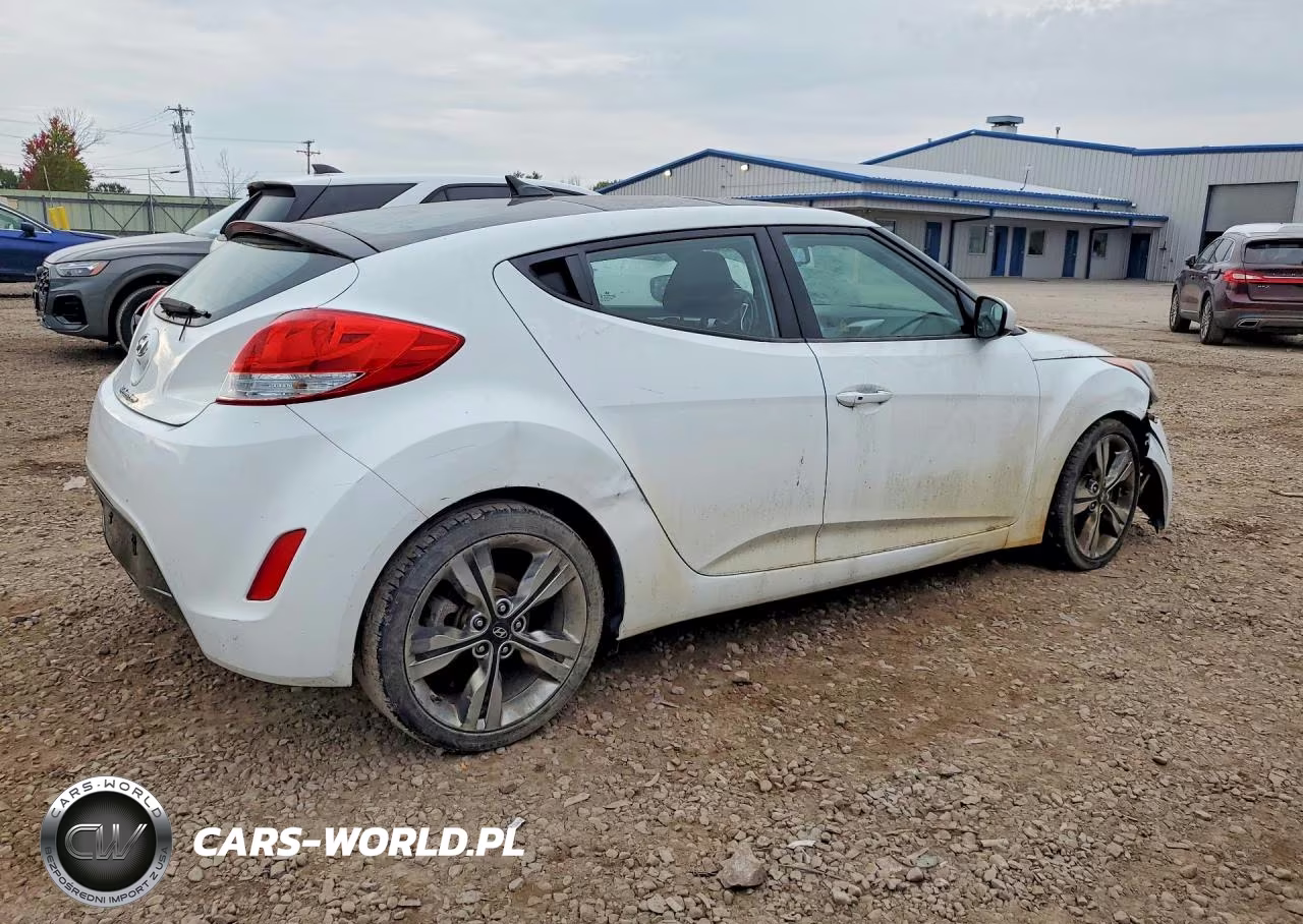 2017 Hyundai Veloster Value Edition VIN:KMHTC6AD3HU322723 - 3