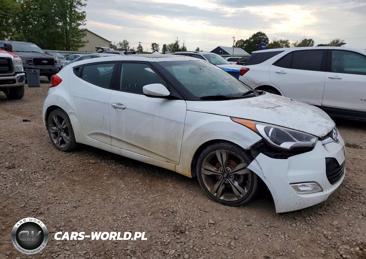 2017 Hyundai Veloster Value Edition VIN:KMHTC6AD3HU322723 - 4
