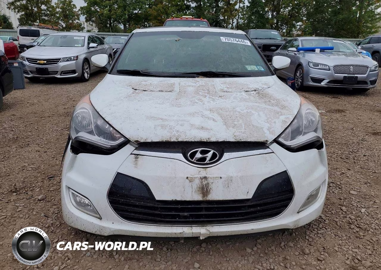 2017 Hyundai Veloster Value Edition VIN:KMHTC6AD3HU322723 - 5