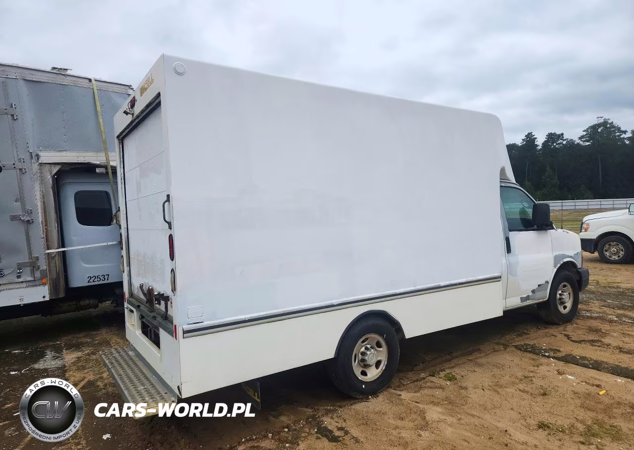 2010 Chevrolet Express Delivery Truck VIN:1GB3G2BA9A1161456 - 3
