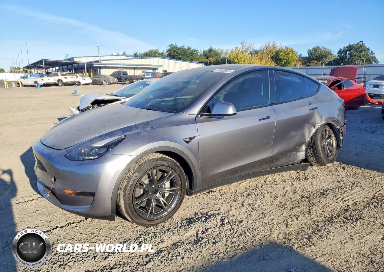 2025 Tesla Model Y – zdjęcie 1 z 13
