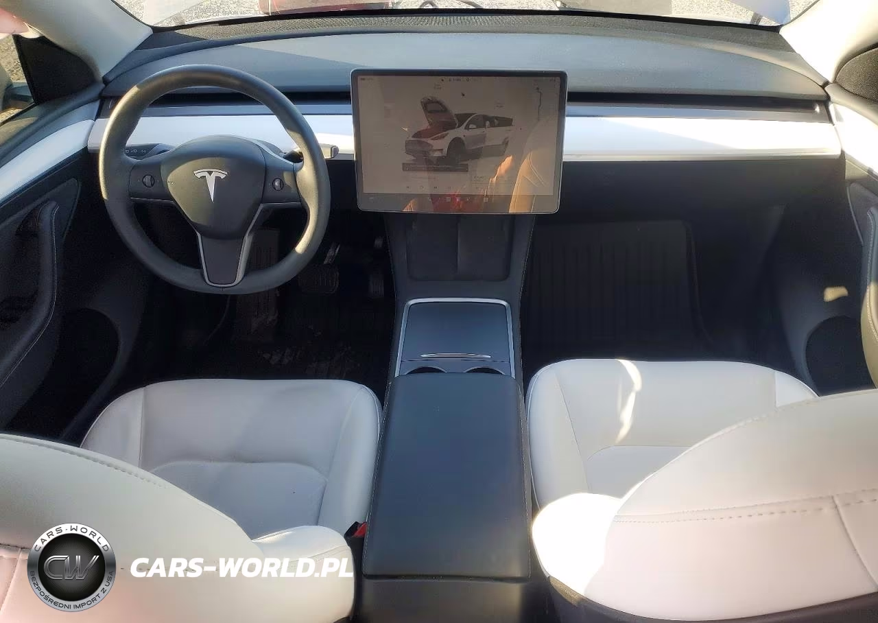2025 Tesla Model Y VIN:7SAYGDED3SF229586 - 8