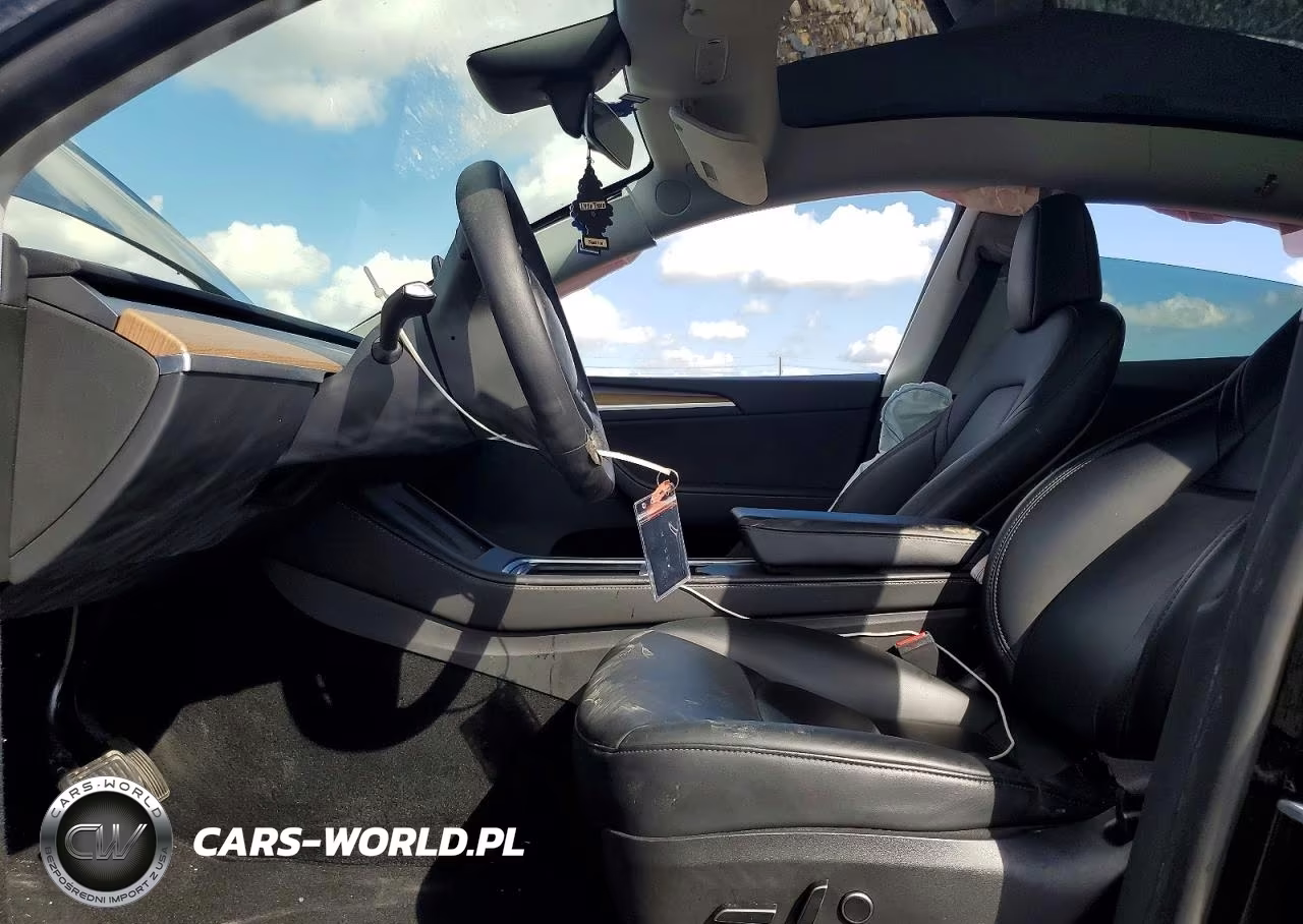 2023 Tesla Model Y VIN:7SAYGDEE0PA163415 - 7