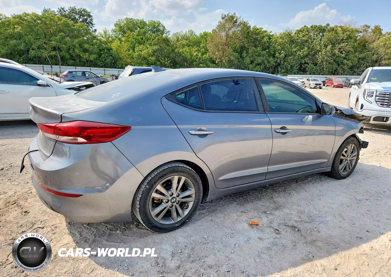 2018 Hyundai Elantra Sel VIN:5NPD84LF0JH313751 - 3