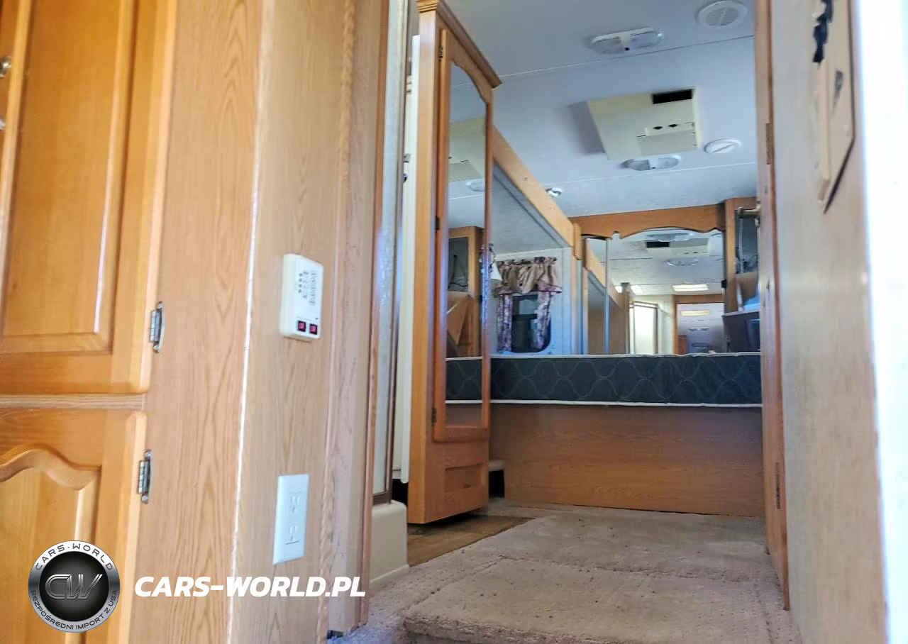 2005 Keystone Montana Camper VIN:4YDF340245D513694 - 5