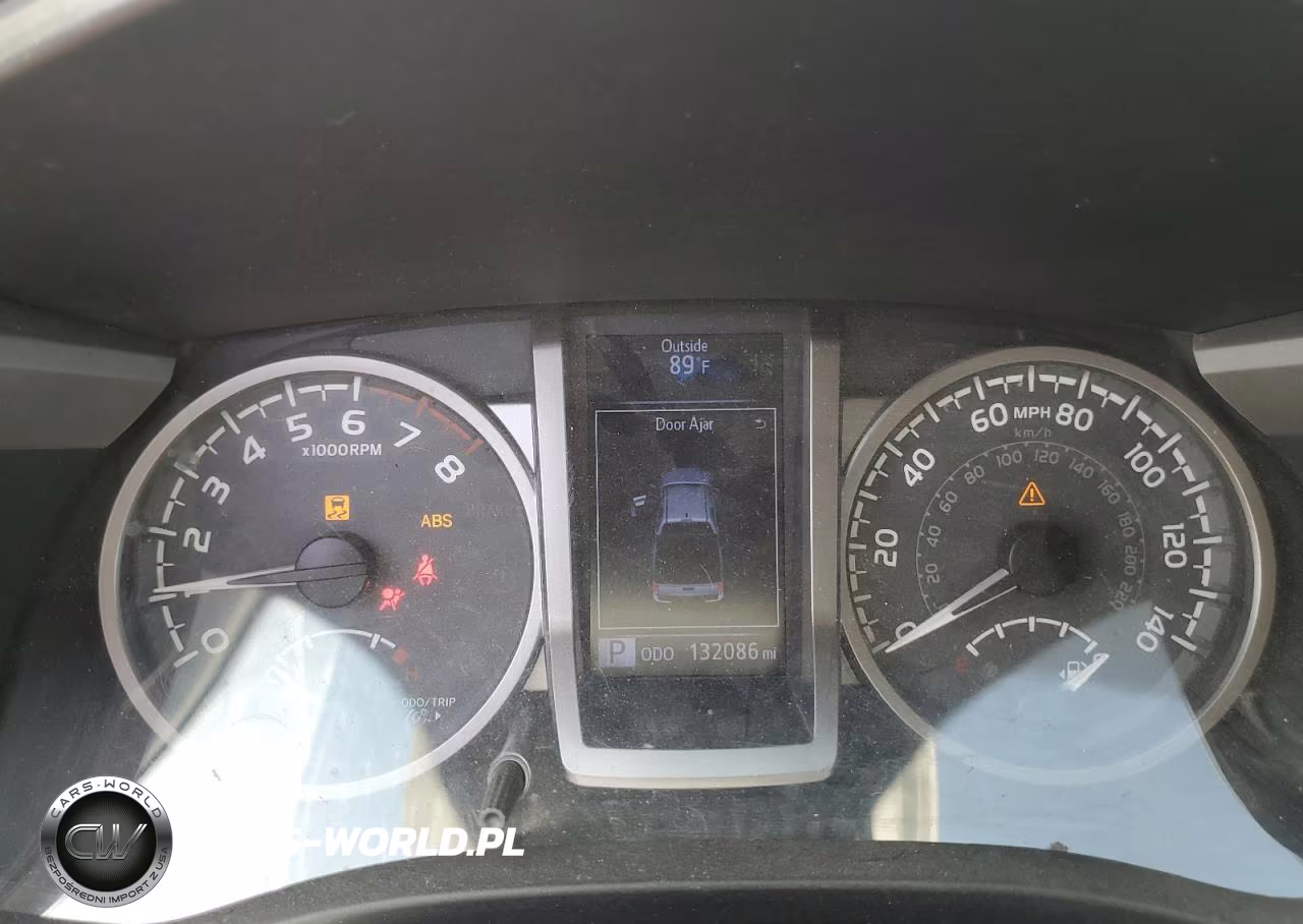 2018 Toyota Tacoma Double Cab VIN:3TMBZ5DN2JM015664 - 9
