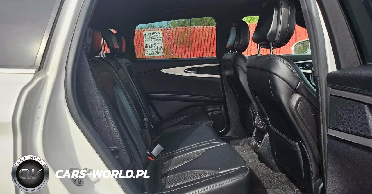 2020 Lincoln Nautilus Standard VIN:2LMPJ6J98LBL26966 - 6