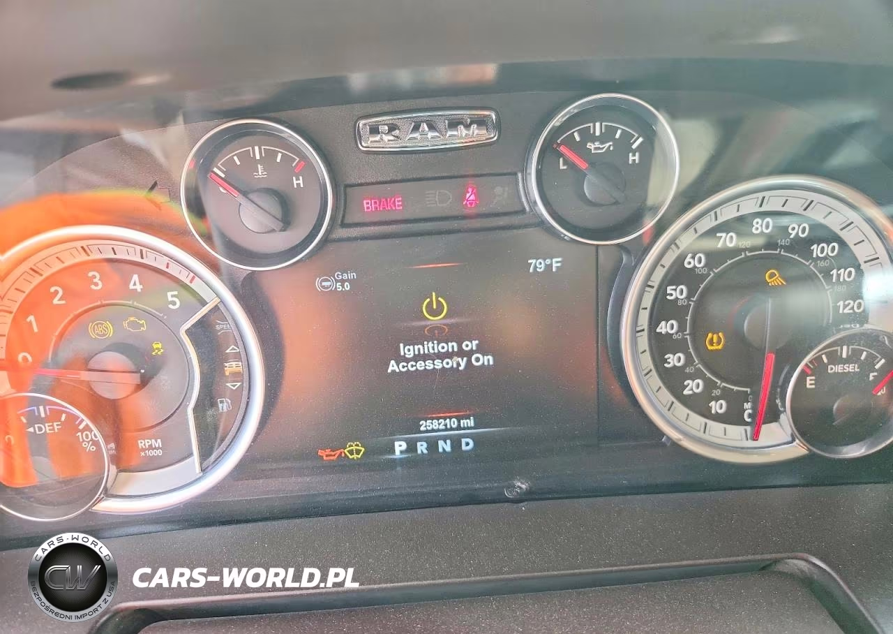 2018 Ram 1500 Laramie VIN:1C6RR7VM8JS310329 - 9