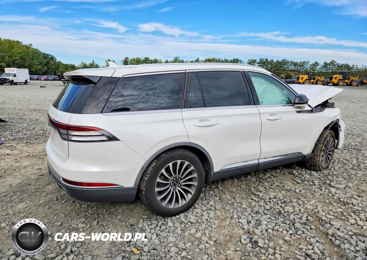 2020 Lincoln Aviator Reserve VIN:5LM5J7XC8LGL12597 - 3