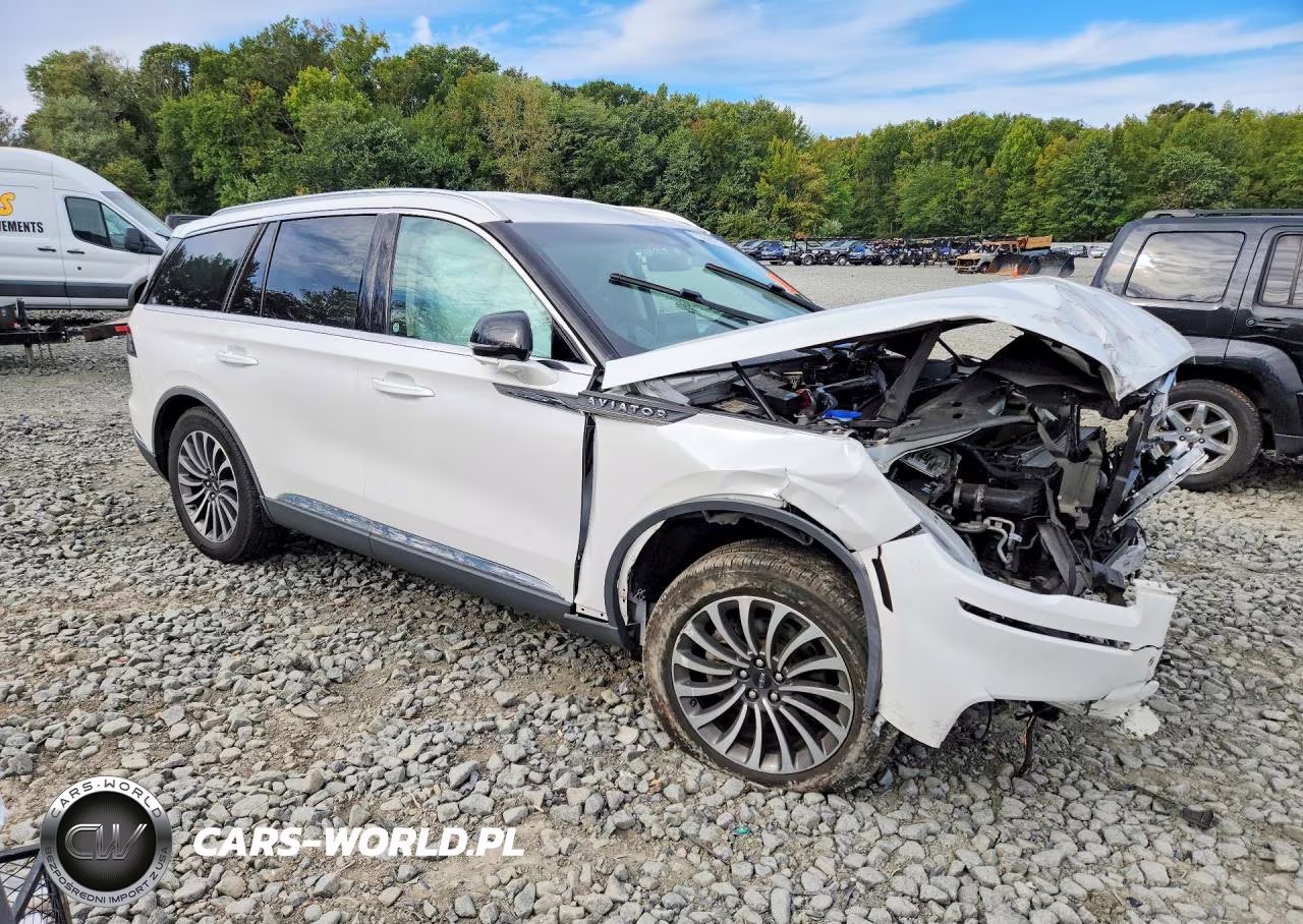 2020 Lincoln Aviator Reserve VIN:5LM5J7XC8LGL12597 - 4