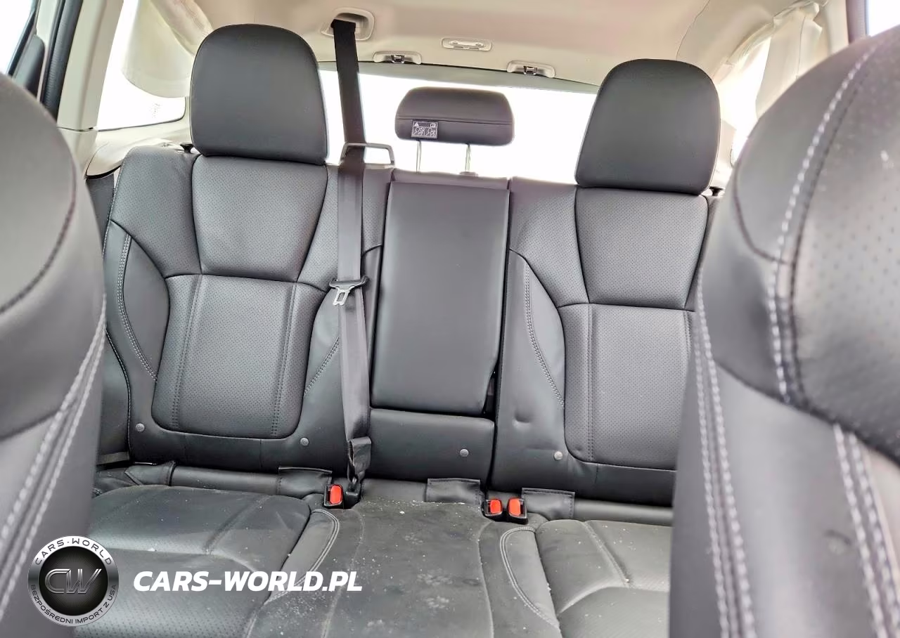 2023 Subaru Forester Touring VIN:JF2SKARCXPH404300 - 10
