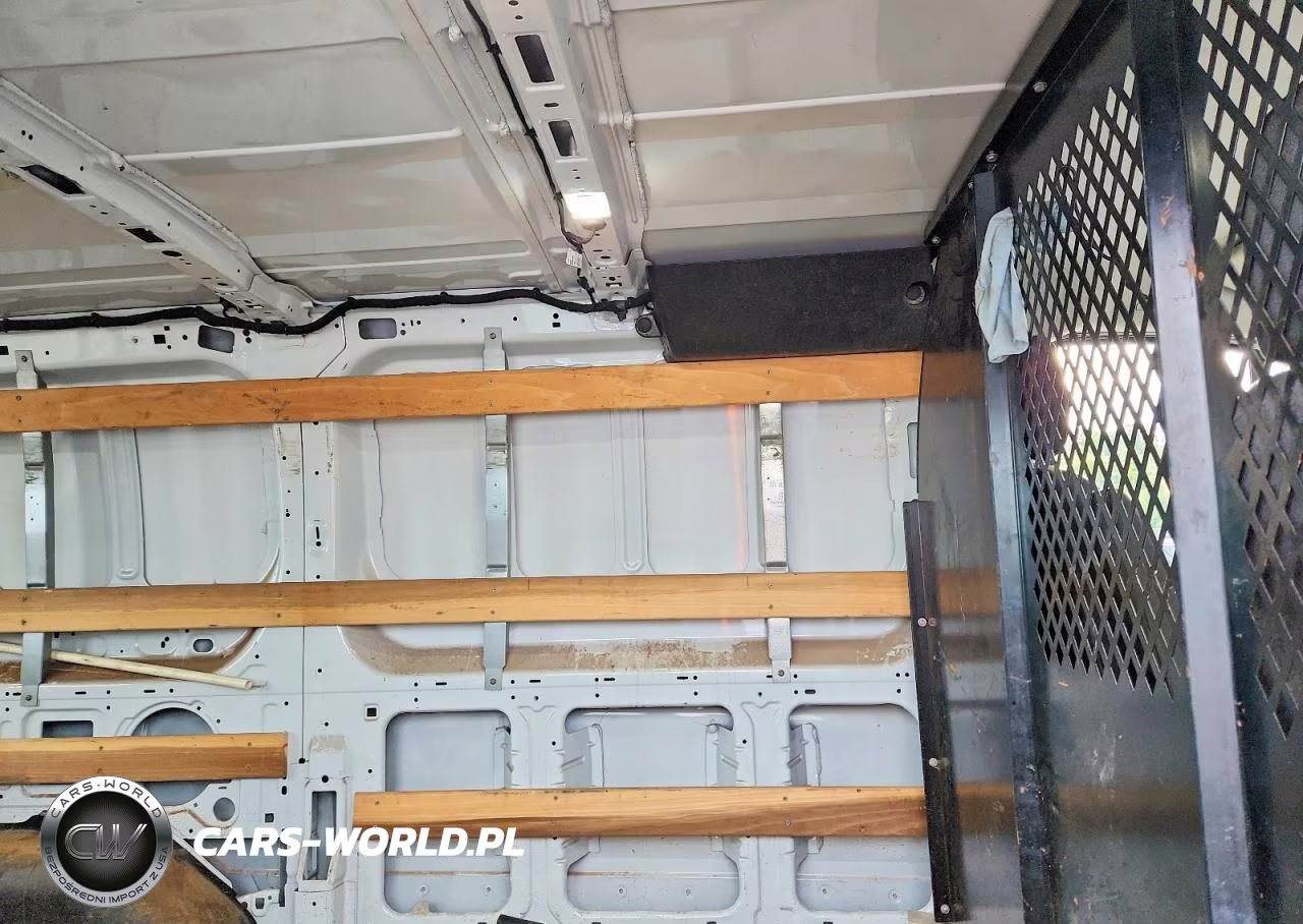 2018 Ford Transit T-250 VIN:1FTYR1ZM6JKA98140 - 11
