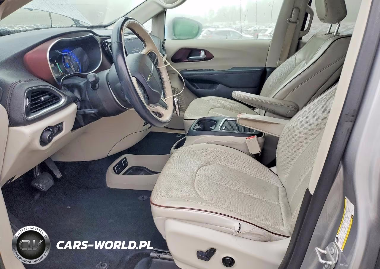 2018 Chrysler Pacifica Limited VIN:2C4RC1GG2JR247163 - 7