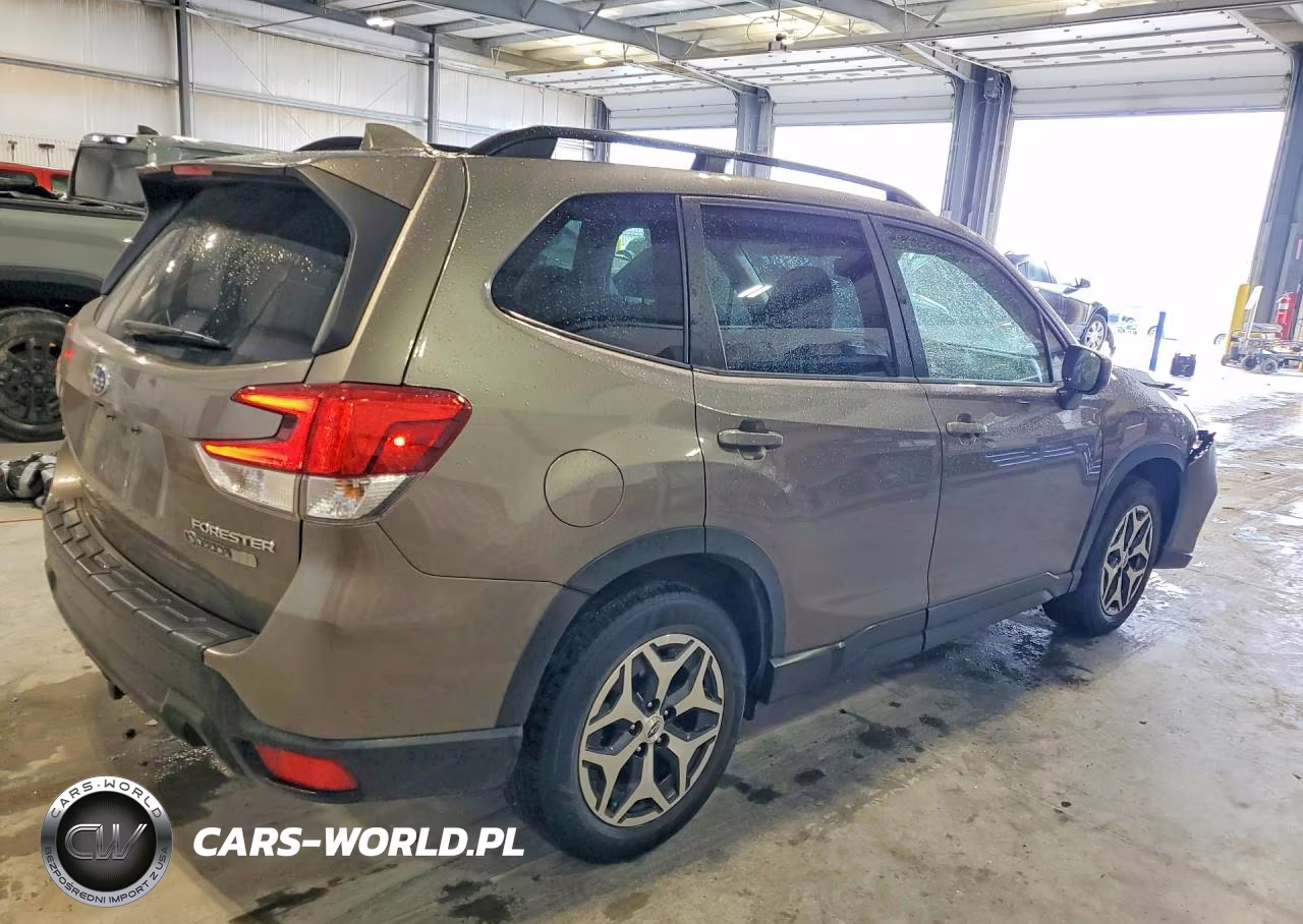 2020 Subaru Forester Premium VIN:JF2SKAGC4LH577856 - 3