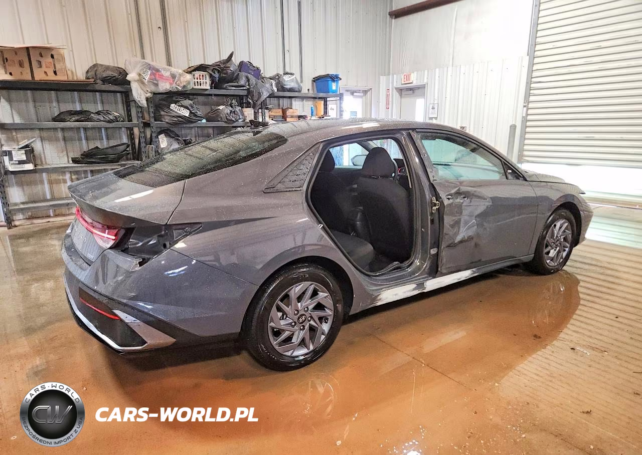 2026 Hyundai Elantra Hybrid Blue VIN:KMHLM4DJ9TU201917 - 3