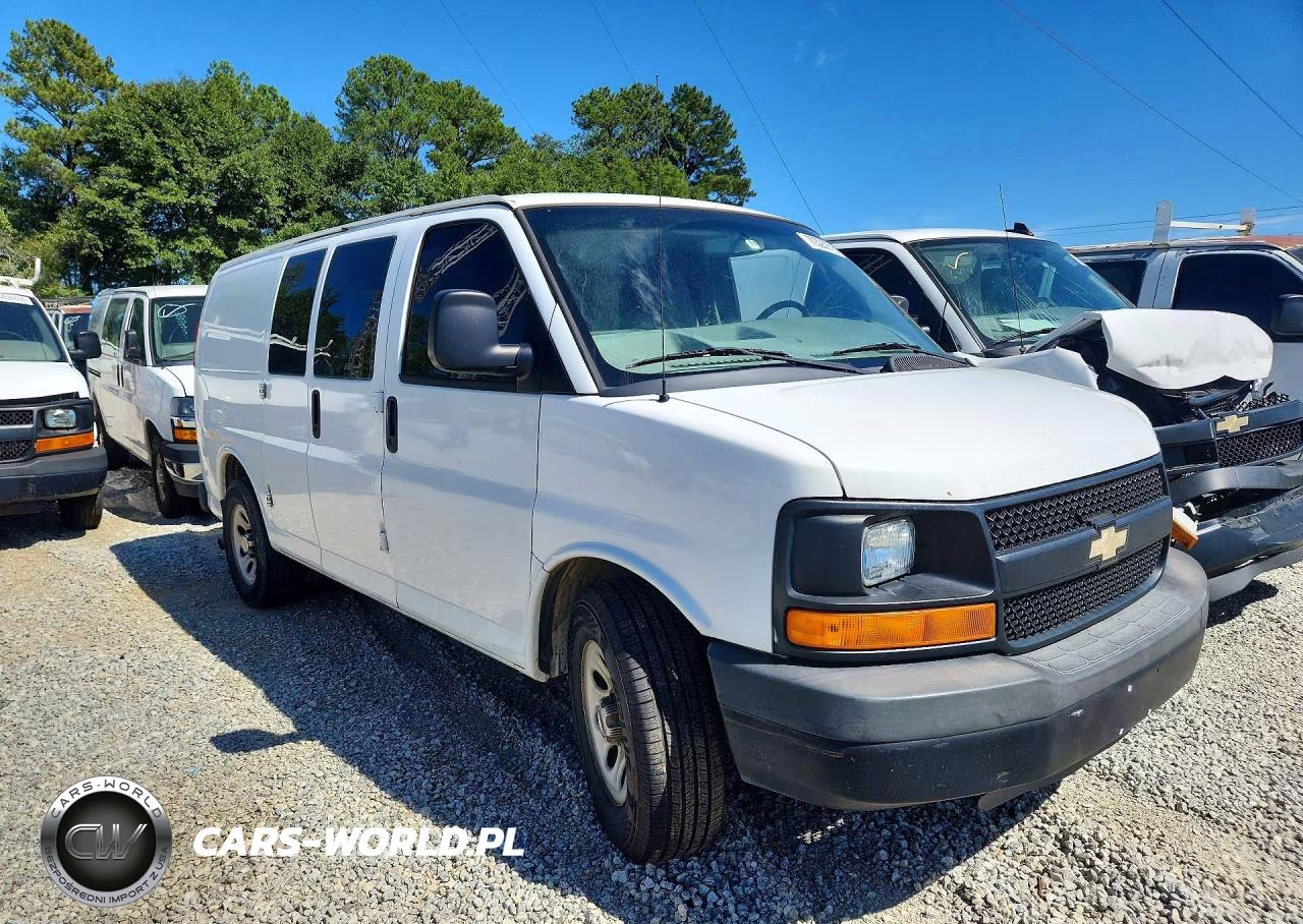 2010 Chevrolet Express G1500 VIN:1GCUGADX1A1152116 - 4