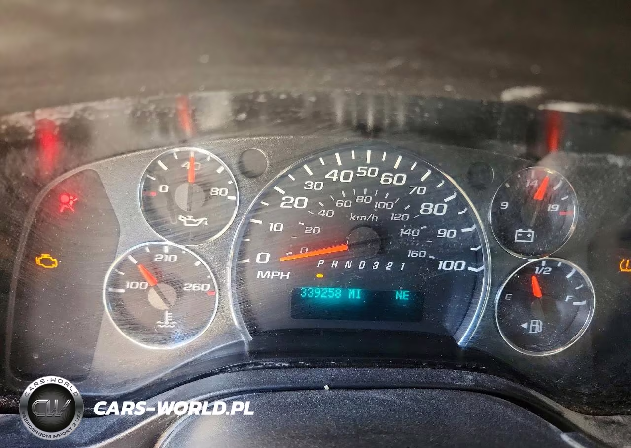 2010 Chevrolet Express G1500 VIN:1GCUGADX1A1152116 - 9