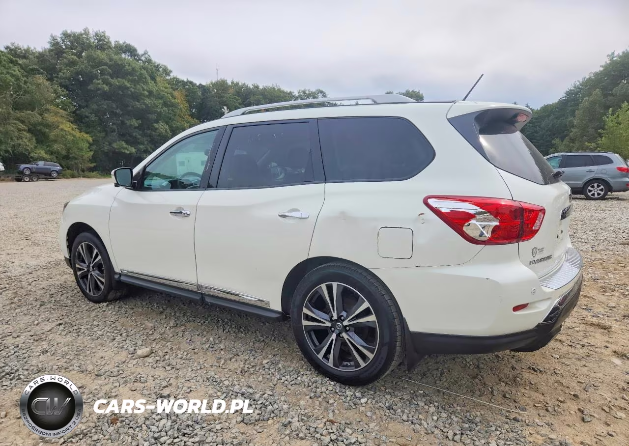 2017 Nissan Pathfinder Platinum VIN:5N1DR2MM1HC646430 - 2