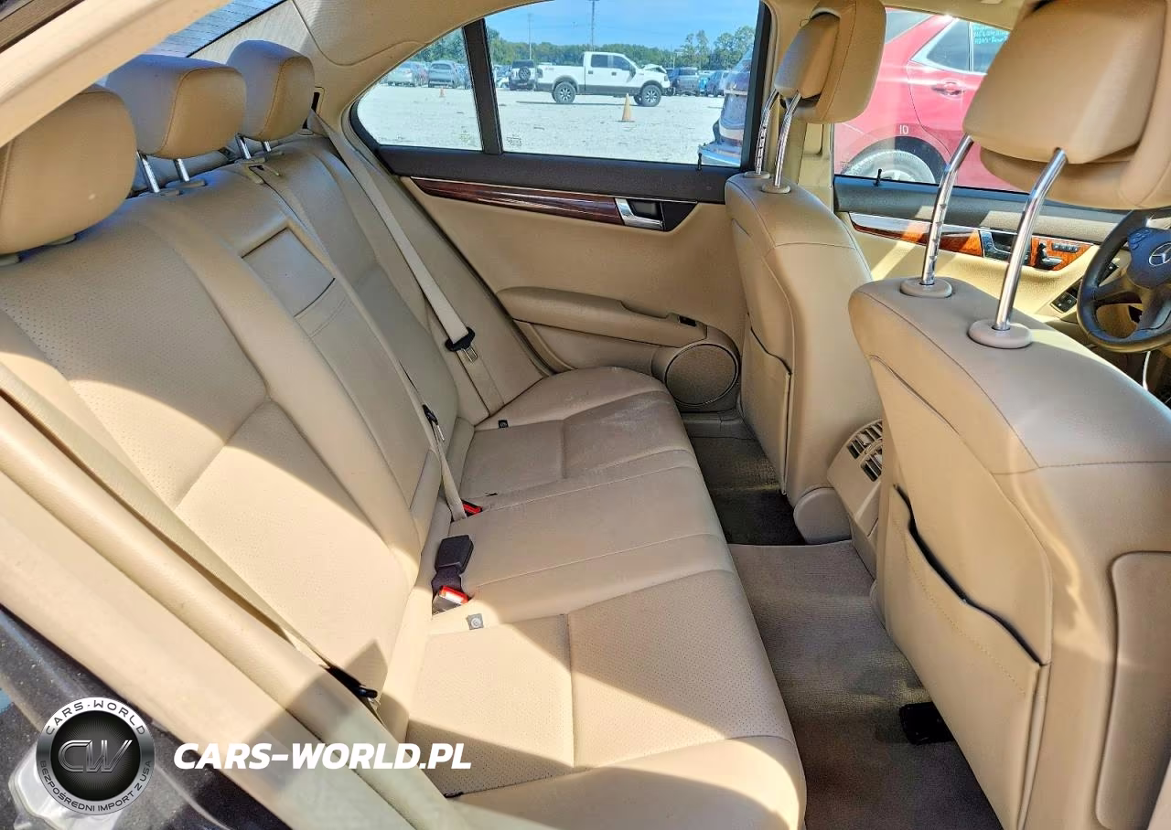 2011 Mercedes-Benz C 300 VIN:WDDGF5EB5BR146886 - 10