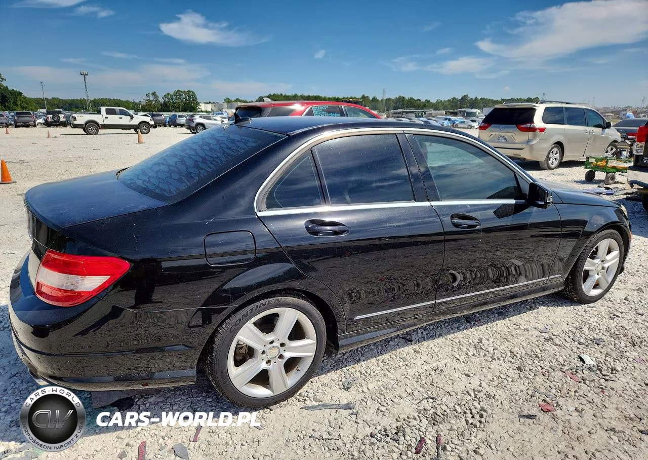 2011 Mercedes-Benz C 300 VIN:WDDGF5EB5BR146886 - 3