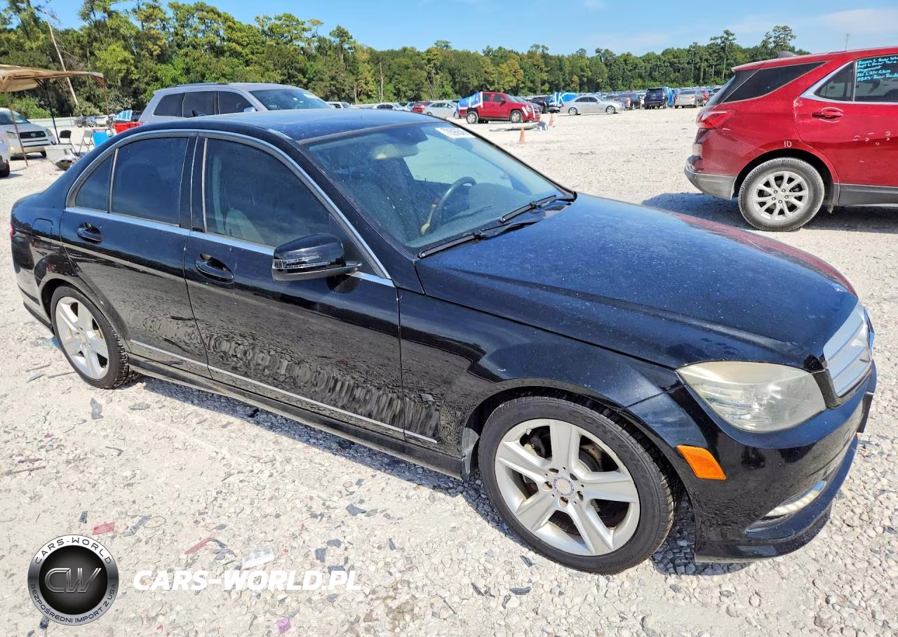 2011 Mercedes-Benz C 300 VIN:WDDGF5EB5BR146886 - 4