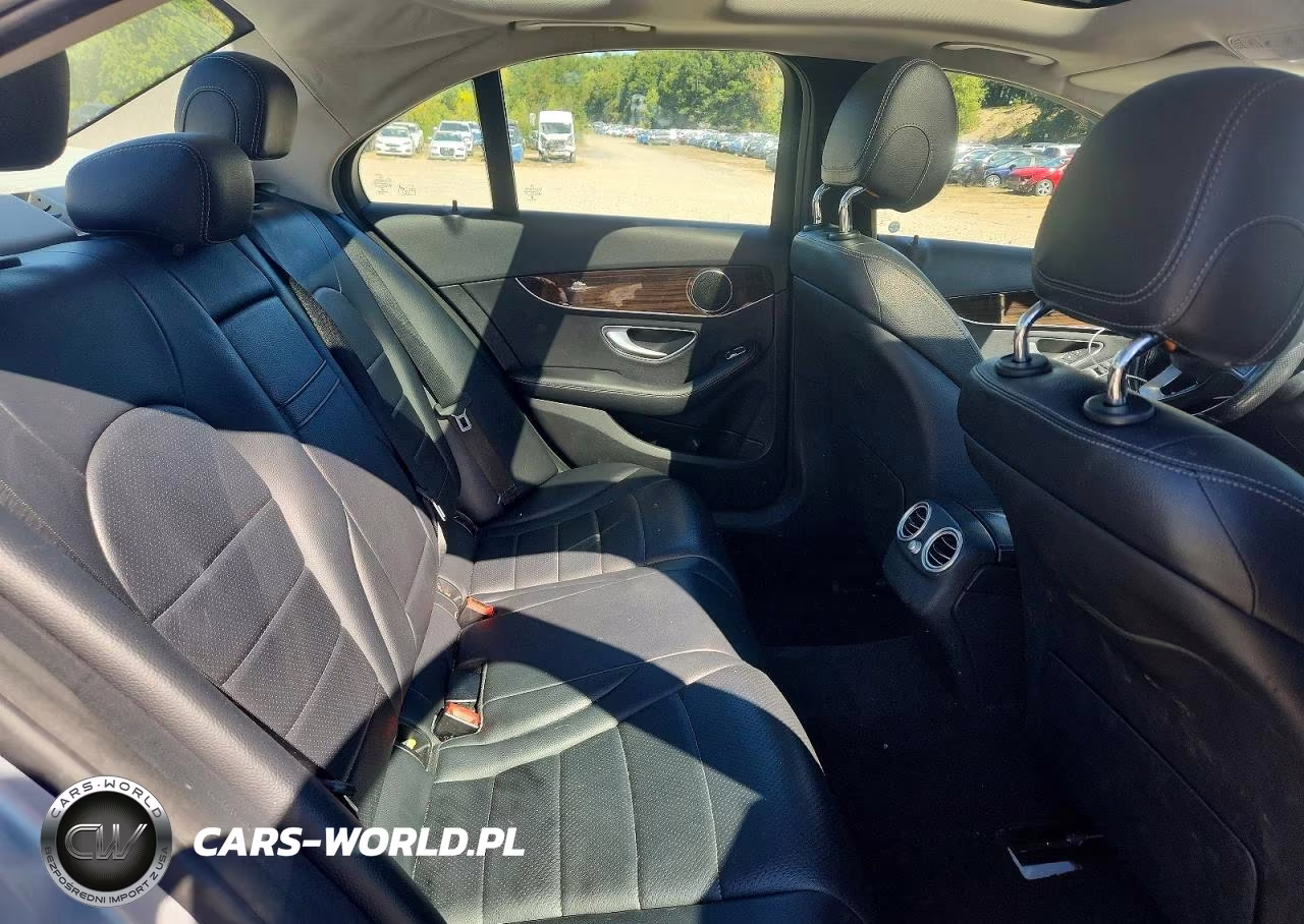 2017 Mercedes-Benz C 300 4Matic VIN:55SWF4KB9HU211336 - 10