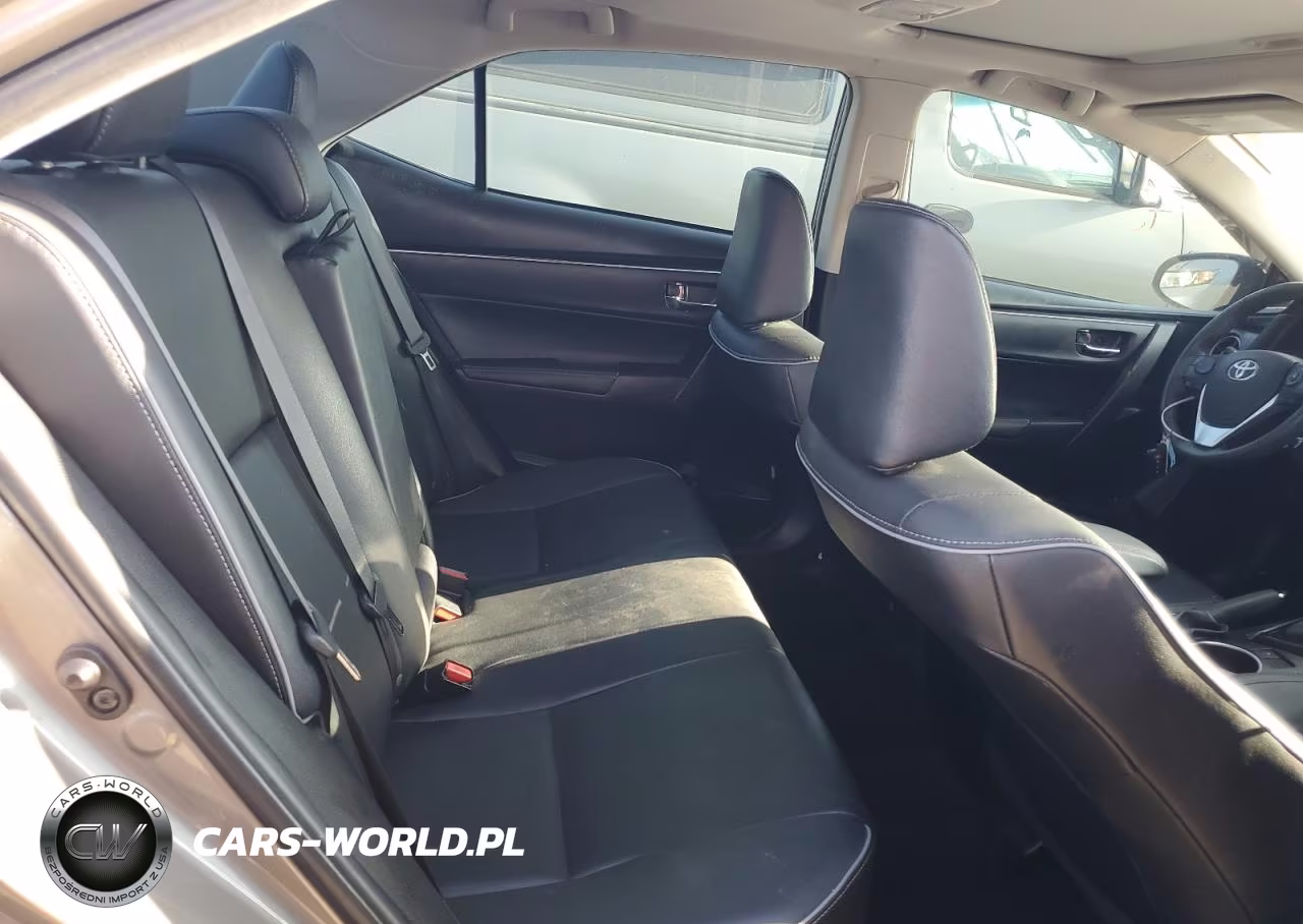 2018 Toyota Corolla L VIN:5YFBURHE0JP831605 - 10