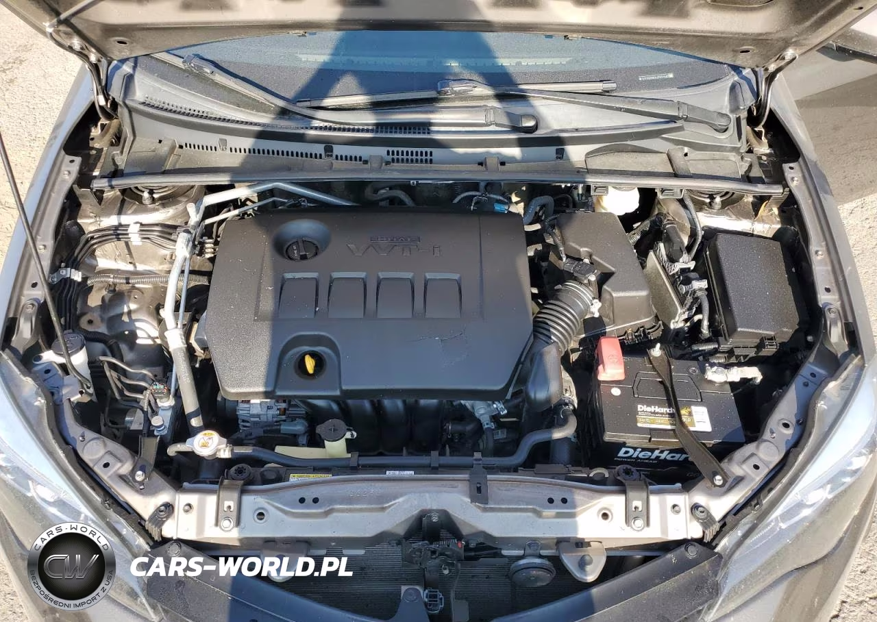 2018 Toyota Corolla L VIN:5YFBURHE0JP831605 - 11