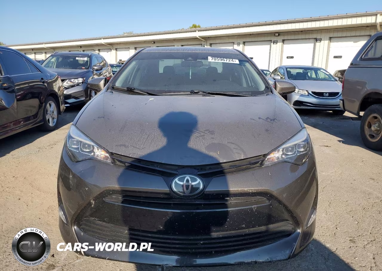 2018 Toyota Corolla L VIN:5YFBURHE0JP831605 - 5