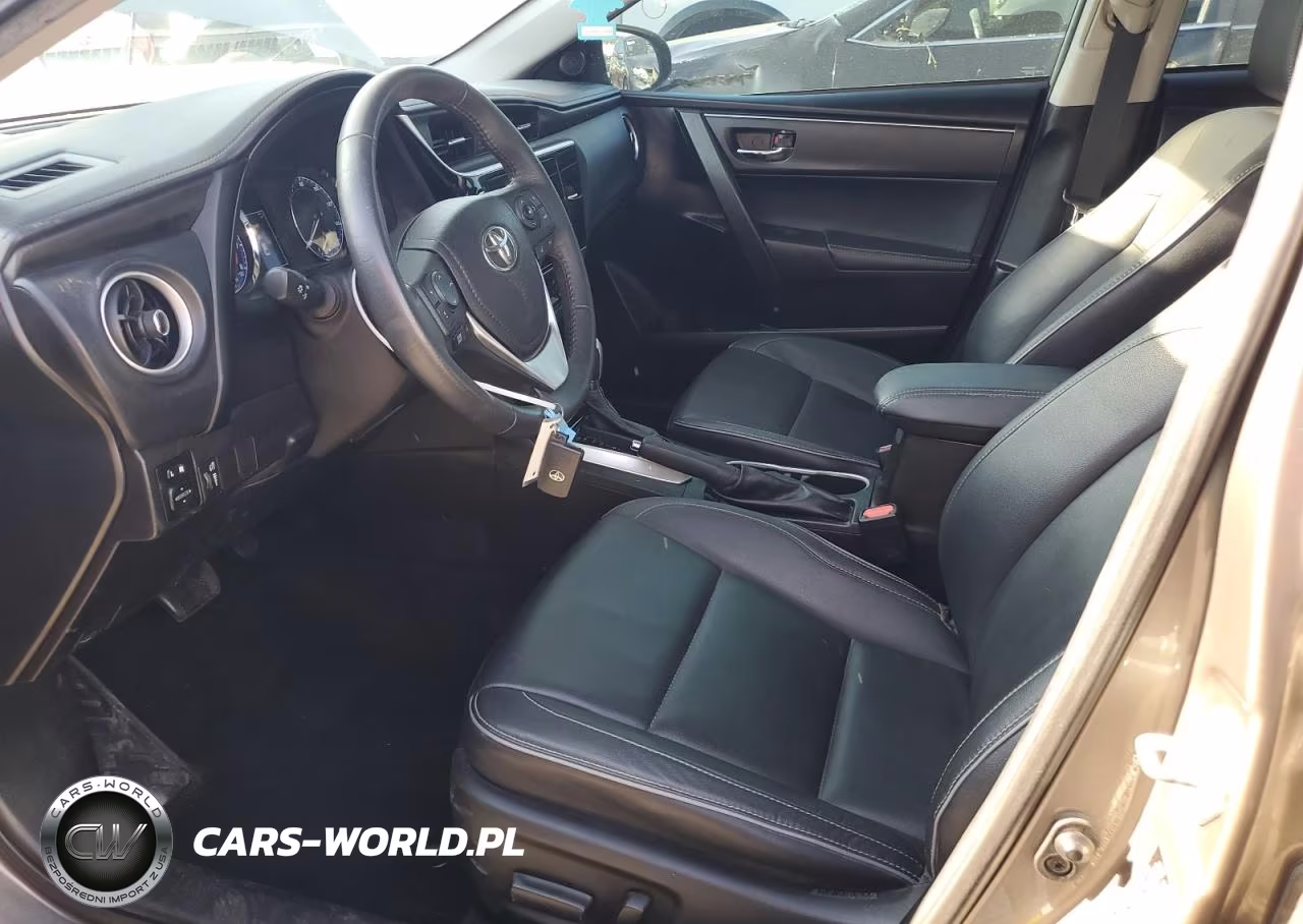 2018 Toyota Corolla L VIN:5YFBURHE0JP831605 - 7