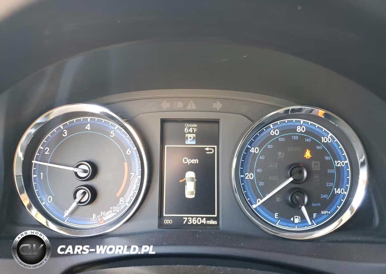2018 Toyota Corolla L VIN:5YFBURHE0JP831605 - 9