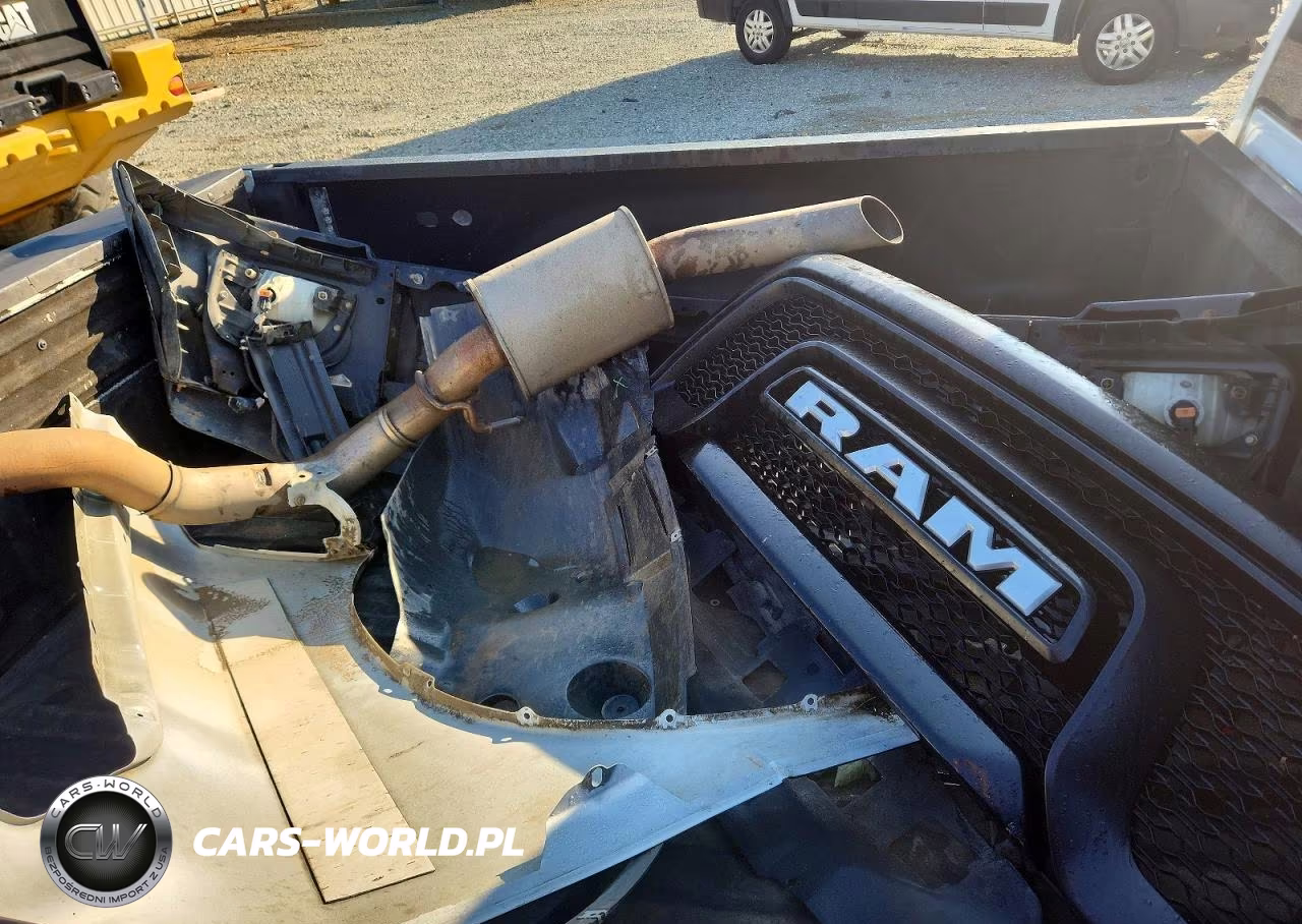 2017 Ram 2500 Powerwagon VIN:3C6TR5EJ4HG615554 - 12